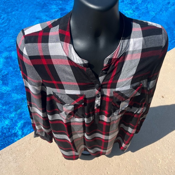 Kensie Lightweight Plaid Western Shirt - Picture 3 of 9